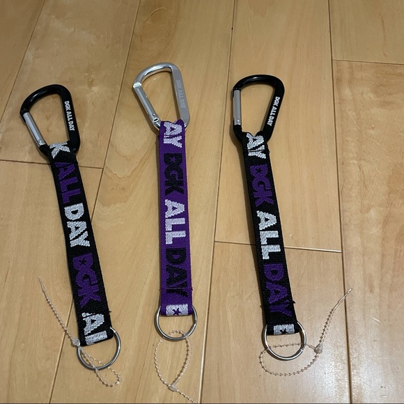 3 NWOT carabiner - Picture 1 of 3